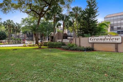 Copropriété à vendre à Hollywood, Floride: 2 chambres, 122.07 m2 № 1158824 - photo 4