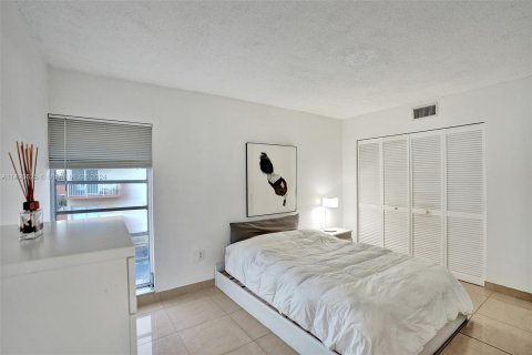 Купить кондоминиум в Норт-Майами-Бич, Флорида 2 спальни, 66.89м2, № 1158830 - фото 19