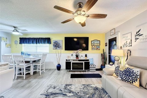 Copropriété à vendre à New Port Richey, Floride: 1 chambre, 72.37 m2 № 1278796 - photo 4