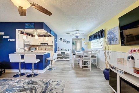 Condo in New Port Richey, Florida, 1 bedroom  № 1278796 - photo 30