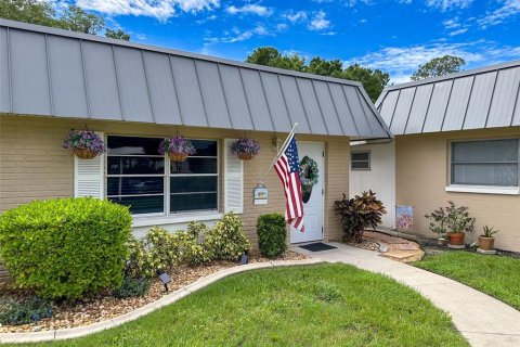 Copropriété à vendre à New Port Richey, Floride: 1 chambre, 72.37 m2 № 1278796 - photo 1