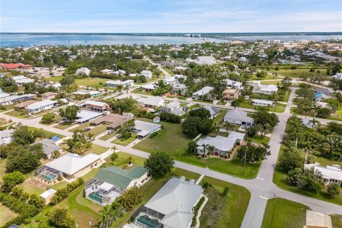 Купить земельный участок в Пунта-Горда, Флорида № 535110 - фото 4