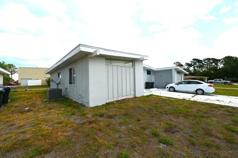 Propiedad comercial en venta en North Port, Florida, 174.47 m2 № 1274934 - foto 10