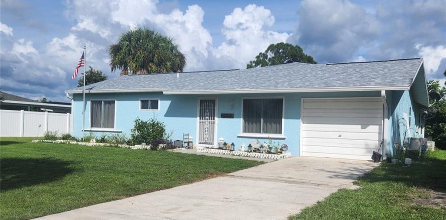 Casa en North Port, Florida 3 dormitorios, 186.92 m2 № 1354141