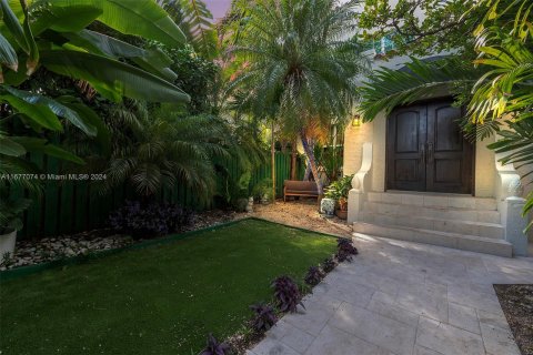 Adosado en venta en Miami Beach, Florida, 2 dormitorios, 138.7 m2 № 1402577 - foto 29