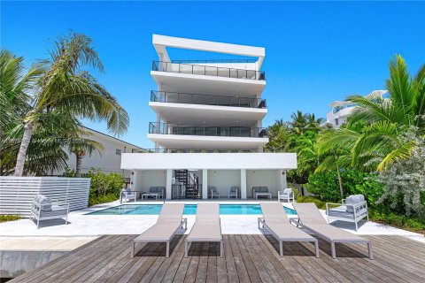 Condo in Miami Beach, Florida, 3 bedrooms  № 1402581 - photo 3