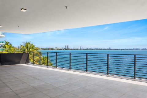 Condo in Miami Beach, Florida, 3 bedrooms  № 1402581 - photo 4