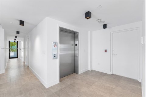 Copropriété à vendre à Miami Beach, Floride: 3 chambres, 205.31 m2 № 1402581 - photo 8