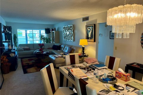 Condo in Boca Raton, Florida, 2 bedrooms  № 1319082 - photo 2