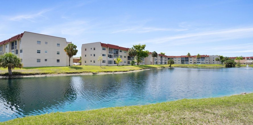 Condo in Sunrise, Florida, 2 bedrooms  № 1172908