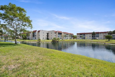 Condo in Sunrise, Florida, 2 bedrooms  № 1172908 - photo 2