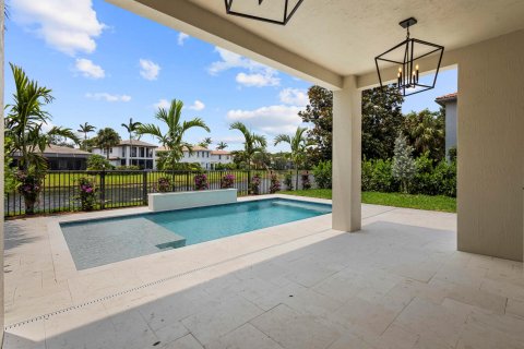 House in Palm Beach Gardens, Florida 5 bedrooms, 258.18 sq.m. № 1172863 - photo 9