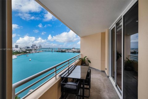 Condo in Miami, Florida, 1 bedroom  № 1398222 - photo 8