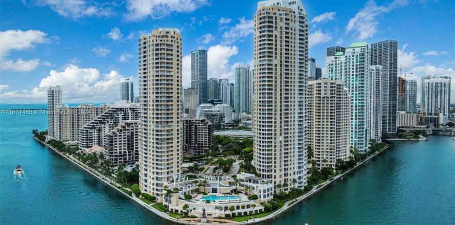 Condo in Miami, Florida, 1 bedroom  № 1398222