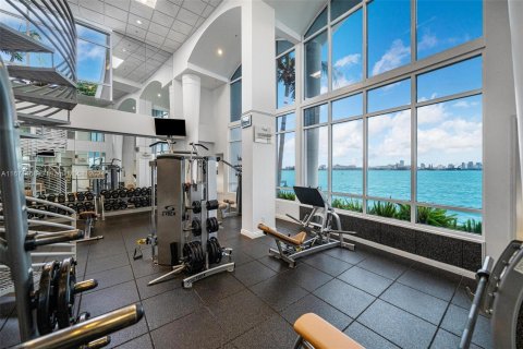 Condo in Miami, Florida, 1 bedroom  № 1398222 - photo 17