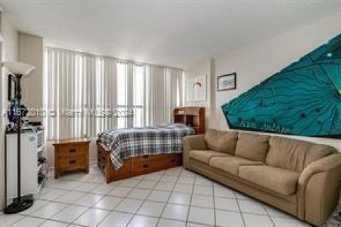 Copropriété à vendre à Miami, Floride: 2 chambres, 113.25 m2 № 1398224 - photo 9