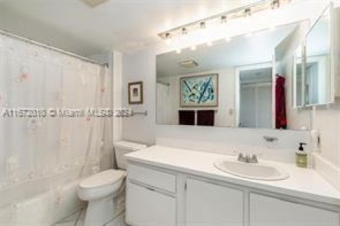 Copropriété à vendre à Miami, Floride: 2 chambres, 113.25 m2 № 1398224 - photo 10