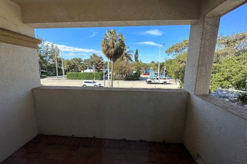 Touwnhouse à vendre à Pompano Beach, Floride: 2 chambres, 136.01 m2 № 1011644 - photo 3