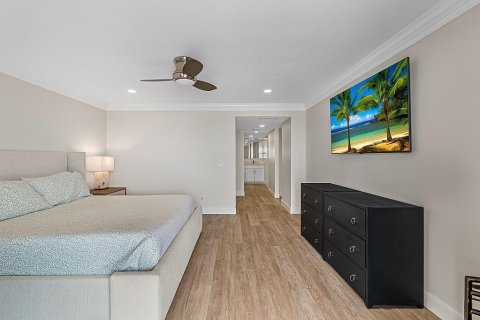 Condo in Vero Beach, Florida, 4 bedrooms  № 1011775 - photo 18