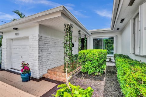 Casa en venta en Surfside, Florida, 3 dormitorios, 157.28 m2 № 618780 - foto 5