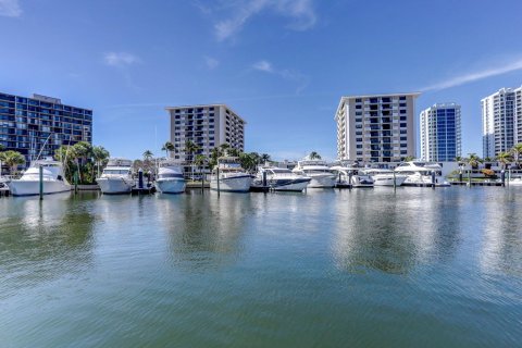 Condo in North Palm Beach, Florida, 1 bedroom  № 1163007 - photo 13