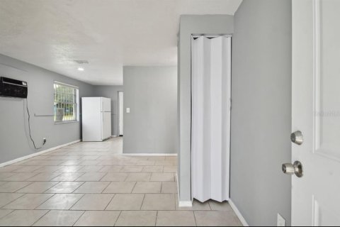 Immobilier commercial à vendre à Tampa, Floride: 130.43 m2 № 1302317 - photo 3