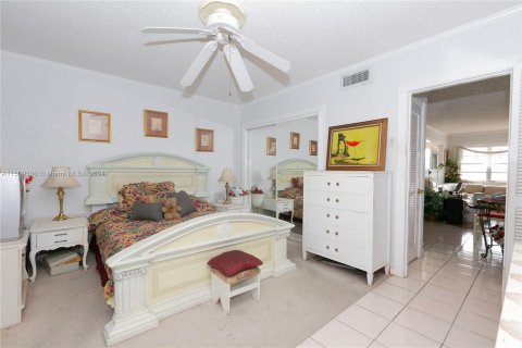 Condominio en venta en Miami Gardens, Florida, 1 dormitorio, 66.05 m2 № 975355 - foto 16