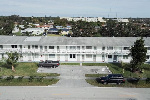 Copropriété à vendre à Miami Gardens, Floride: 1 chambre, 66.05 m2 № 975355 - photo 1