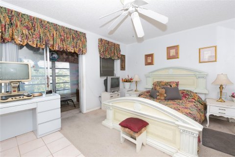 Condominio en venta en Miami Gardens, Florida, 1 dormitorio, 66.05 m2 № 975355 - foto 15