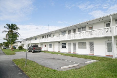 Condominio en venta en Miami Gardens, Florida, 1 dormitorio, 66.05 m2 № 975355 - foto 22
