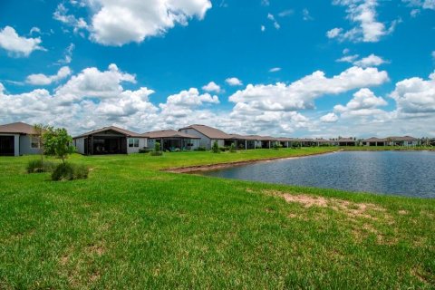 Villa ou maison à vendre à Land O' Lakes, Floride: 2 chambres, 130.06 m2 № 1268468 - photo 13