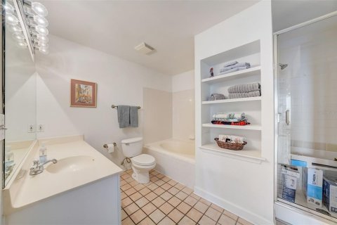Condominio en venta en Tampa, Florida, 2 dormitorios, 108.7 m2 № 621114 - foto 19