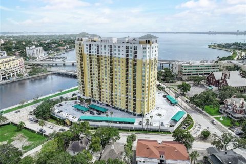Condominio en venta en Tampa, Florida, 2 dormitorios, 108.7 m2 № 621114 - foto 1