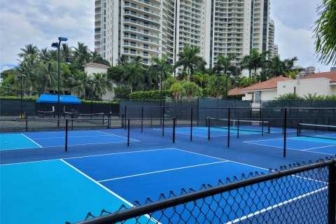 Condo in Aventura, Florida, 4 bedrooms  № 907766 - photo 22