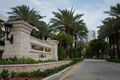 Condo in Aventura, Florida, 4 bedrooms  № 907766 - photo 26