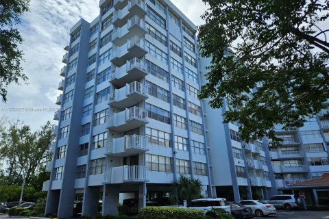 Condominio en venta en Miami, Florida, 2 dormitorios, 113.53 m2 № 1355420 - foto 4