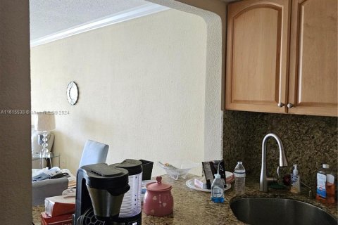 Condo in Aventura, Florida, 1 bedroom  № 1237875 - photo 7