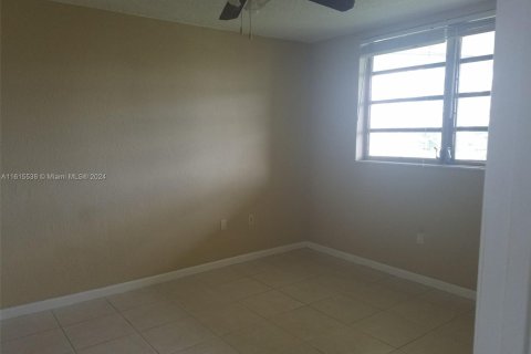 Copropriété à vendre à Aventura, Floride: 1 chambre, 71.35 m2 № 1237875 - photo 13