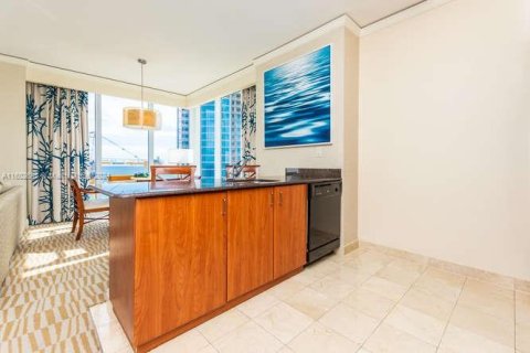 Condominio en venta en Sunny Isles Beach, Florida, 1 dormitorio, 94.85 m2 № 1220980 - foto 10