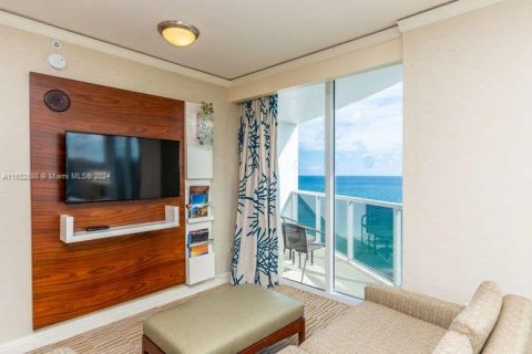Condominio en venta en Sunny Isles Beach, Florida, 1 dormitorio, 94.85 m2 № 1220980 - foto 12