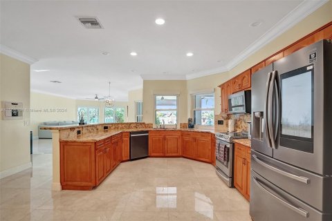 Villa ou maison à vendre à Davie, Floride: 4 chambres, 427.35 m2 № 929234 - photo 26