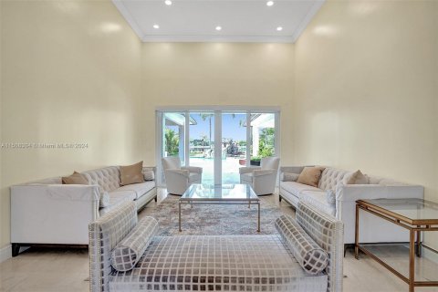 Villa ou maison à vendre à Davie, Floride: 4 chambres, 427.35 m2 № 929234 - photo 18