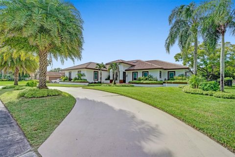 Villa ou maison à vendre à Davie, Floride: 4 chambres, 427.35 m2 № 929234 - photo 13