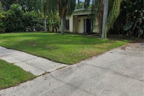 House in Tampa, Florida 3 bedrooms, 175.68 sq.m. № 1415940 - photo 4