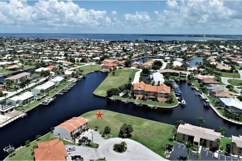 Terrain à vendre à Punta Gorda, Floride № 881387 - photo 7