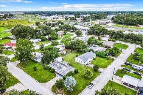 House in Winter Haven, Florida 2 bedrooms, 133.22 sq.m. № 1347007 - photo 2