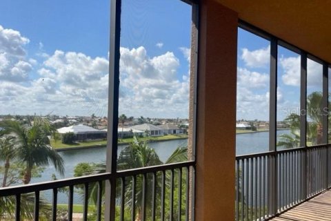 Condominio en alquiler en Punta Gorda, Florida, 2 dormitorios, 167.5 m2 № 1350294 - foto 18