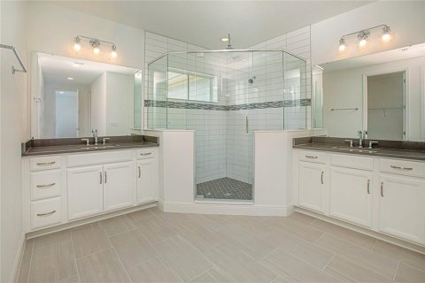 Casa en venta en Orlando, Florida, 4 dormitorios, 320.7 m2 № 1381152 - foto 19