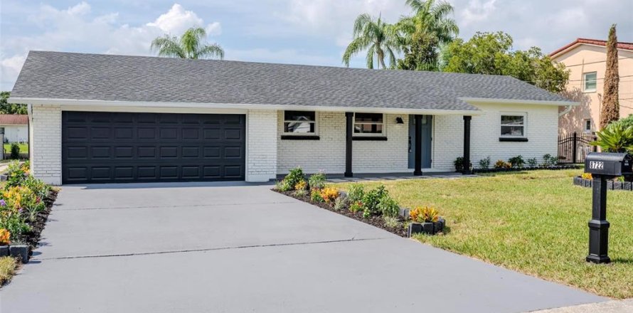 Villa ou maison à Tampa, Floride 3 chambres, 204.2 m2 № 1339924