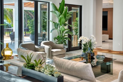 Villa ou maison à vendre à Miami, Floride: 6 chambres, 588.44 m2 № 434653 - photo 14